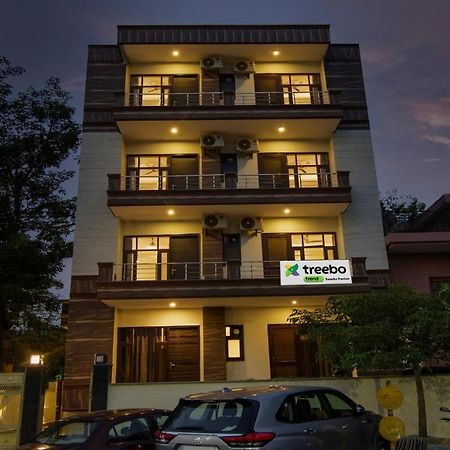 Hotel Treebo Swastika Premium à Noida Extérieur photo