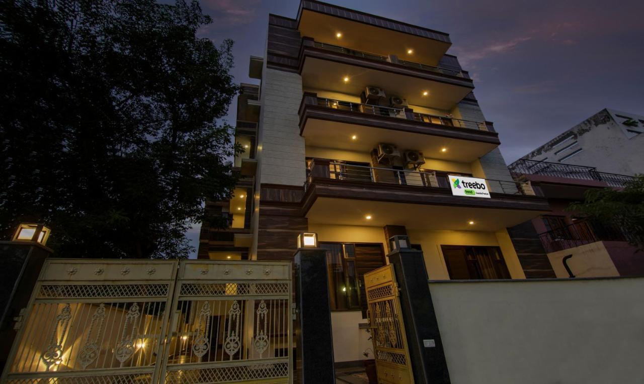Hotel Treebo Swastika Premium à Noida Extérieur photo