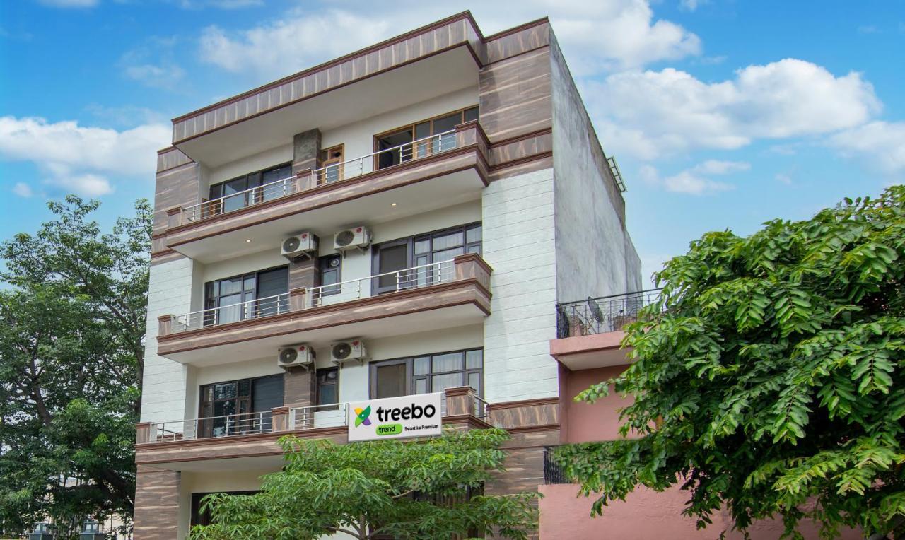Hotel Treebo Swastika Premium à Noida Extérieur photo