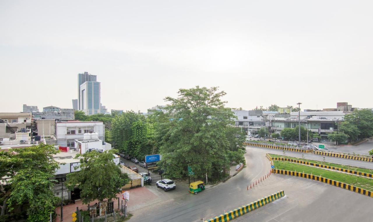 Hotel Treebo Swastika Premium à Noida Extérieur photo