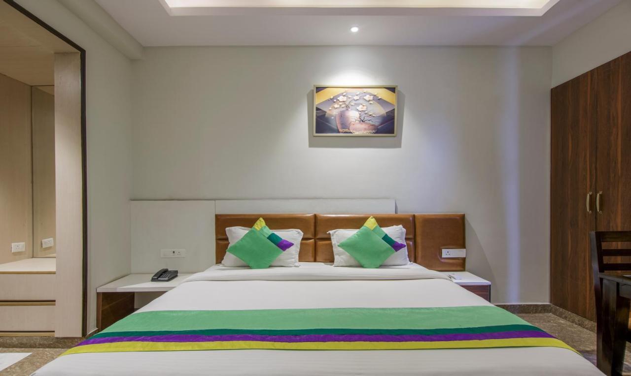 Hotel Treebo Swastika Premium à Noida Extérieur photo